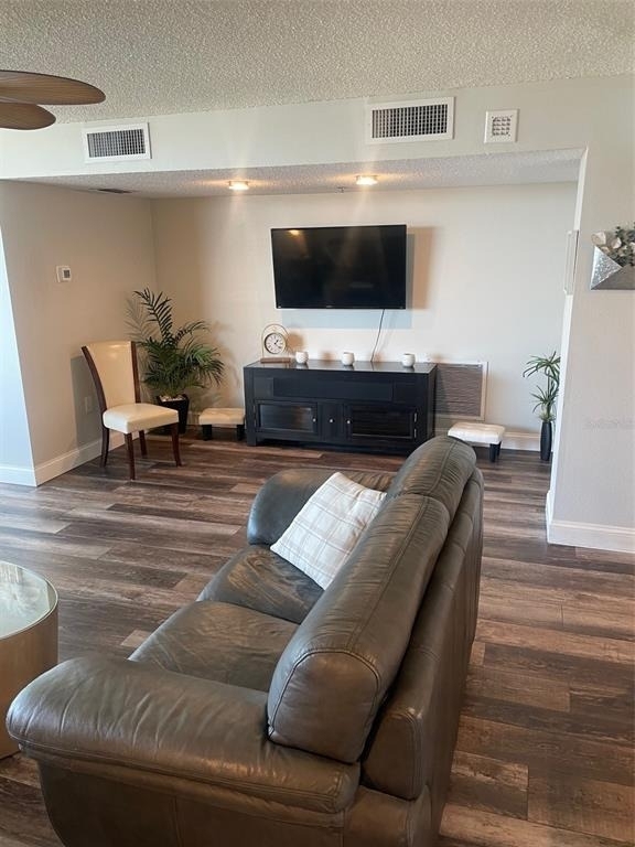 690 Island Way - Photo 5