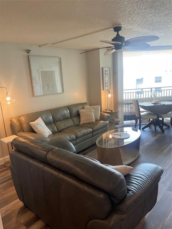 690 Island Way - Photo 4