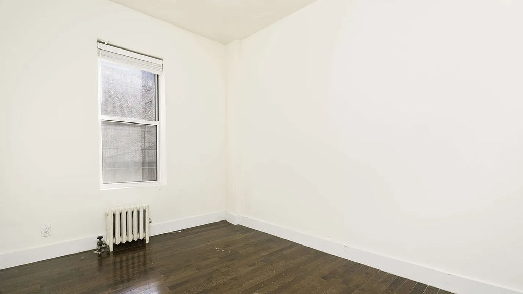2137 Cortelyou Rd - Photo 2