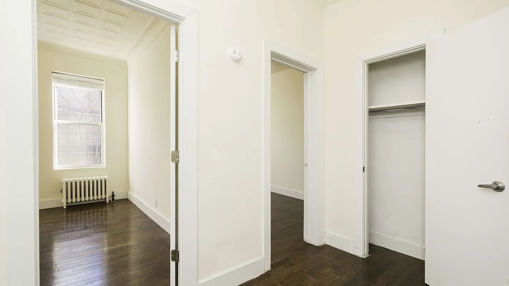 2137 Cortelyou Rd - Photo 6