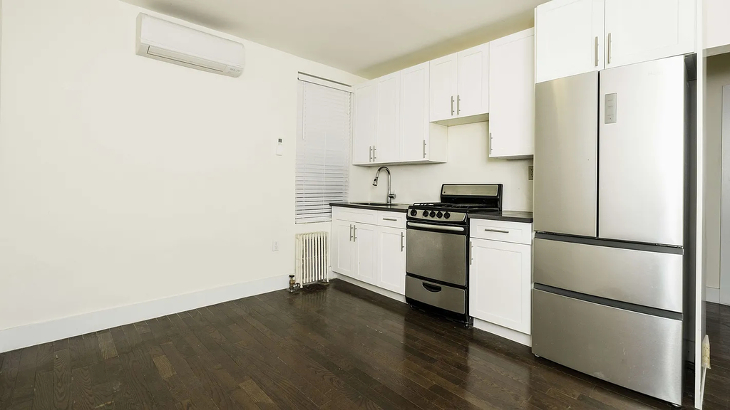 2137 Cortelyou Rd - Photo 1