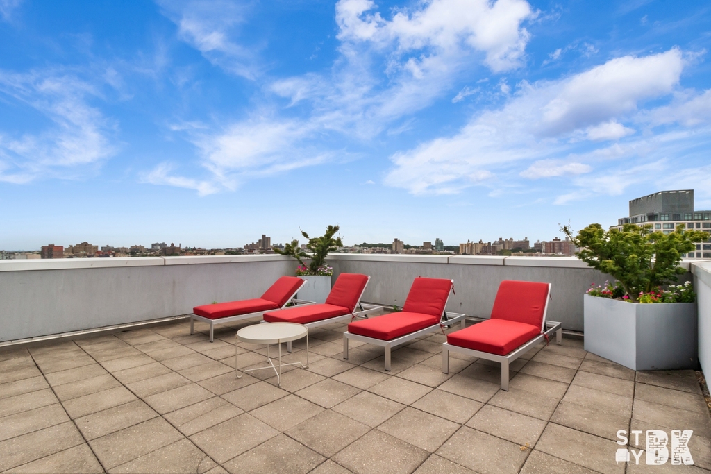 525 Clinton Avenue - Photo 15