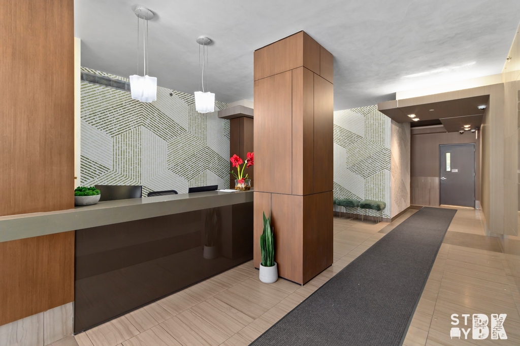 525 Clinton Avenue - Photo 9