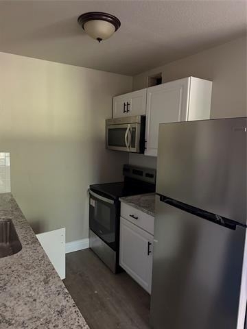 614 Londonderry Lane - Photo 1