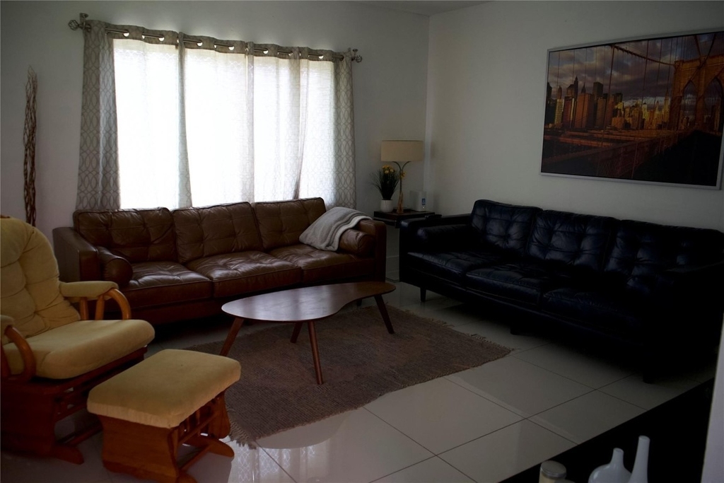 11150 Peachtree Drive - Photo 2