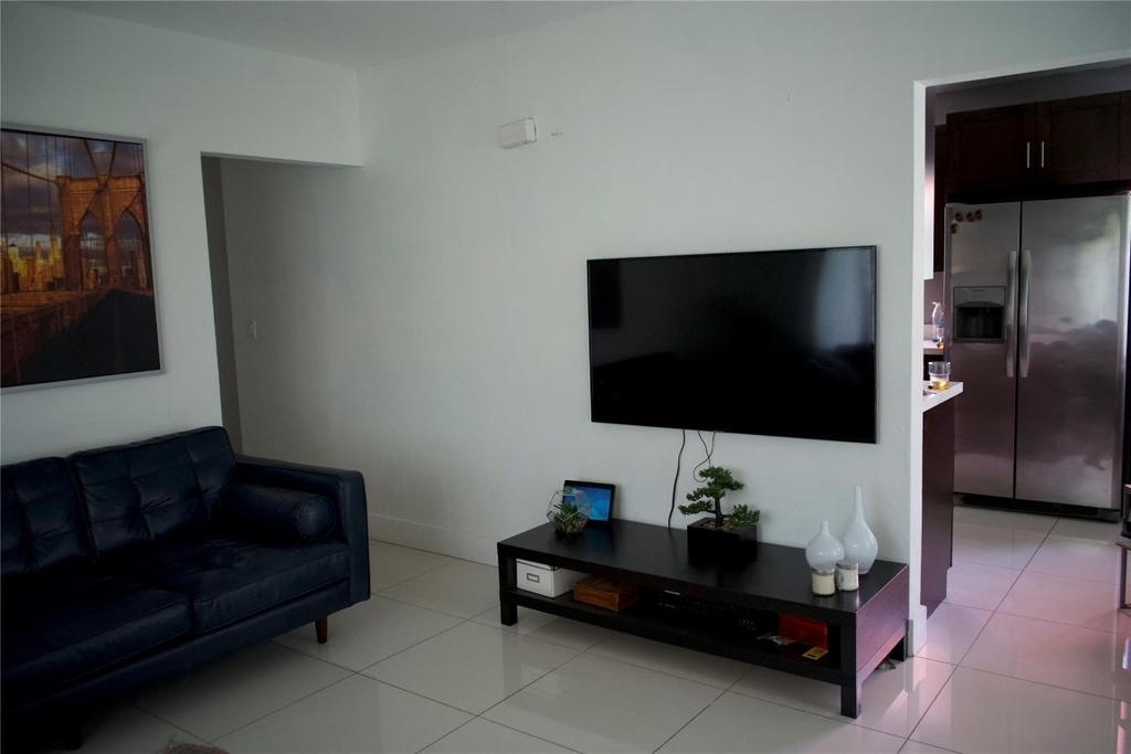 11150 Peachtree Drive - Photo 4