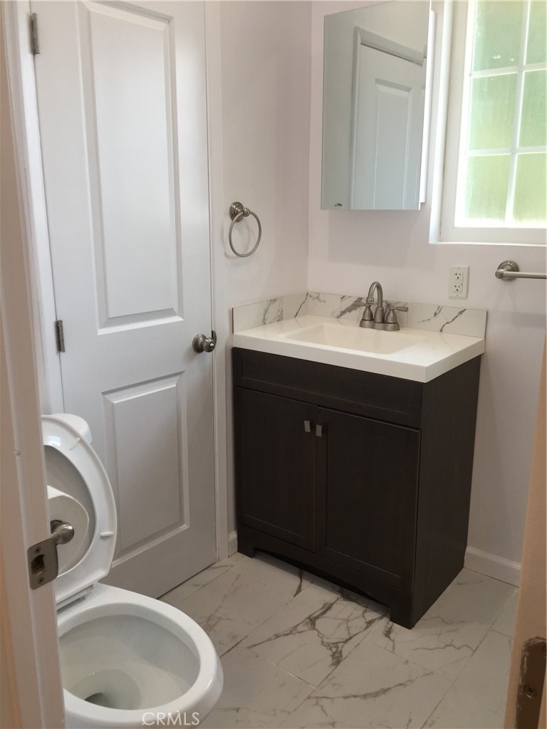 1348 E 23rd Street - Photo 8