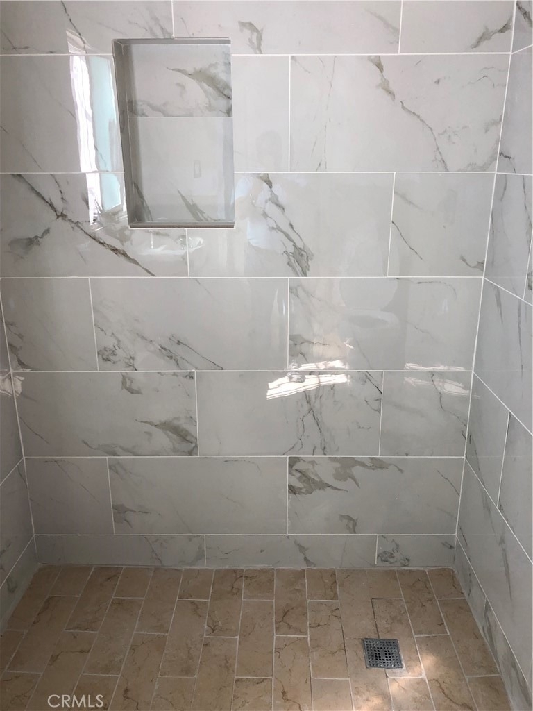 1348 E 23rd Street - Photo 7