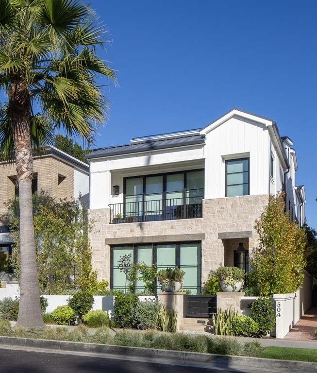506 Goldenrod - Photo 0
