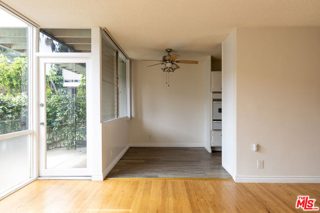 11133 Rose Avenue - Photo 5