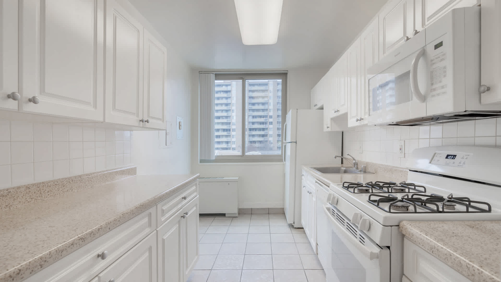 3003 Van Ness St. Nw - Photo 32
