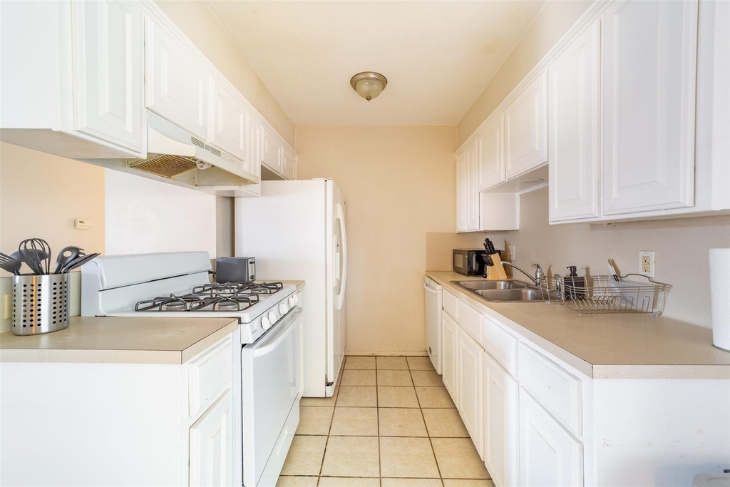 1738 Rutland Dr - Photo 26