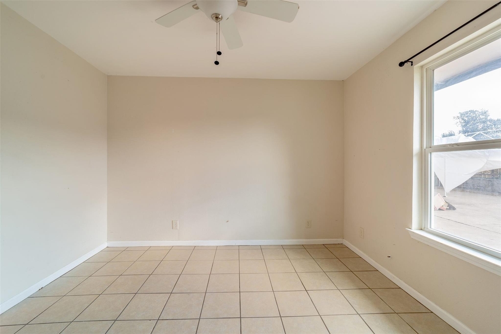 1738 Rutland Dr - Photo 17