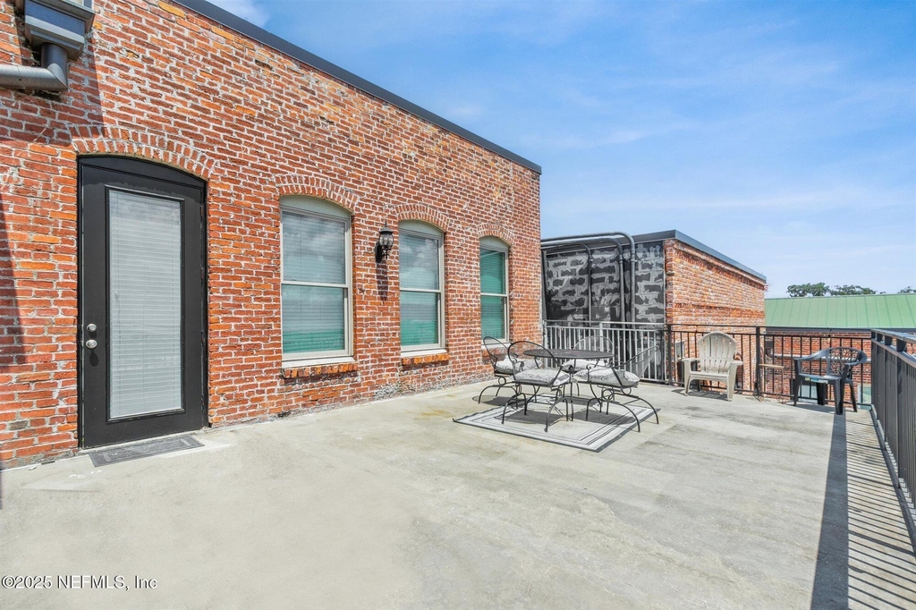 105 N 2nd Street - Photo 8