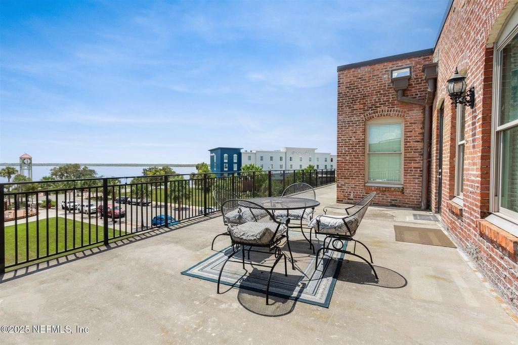 105 N 2nd Street - Photo 9