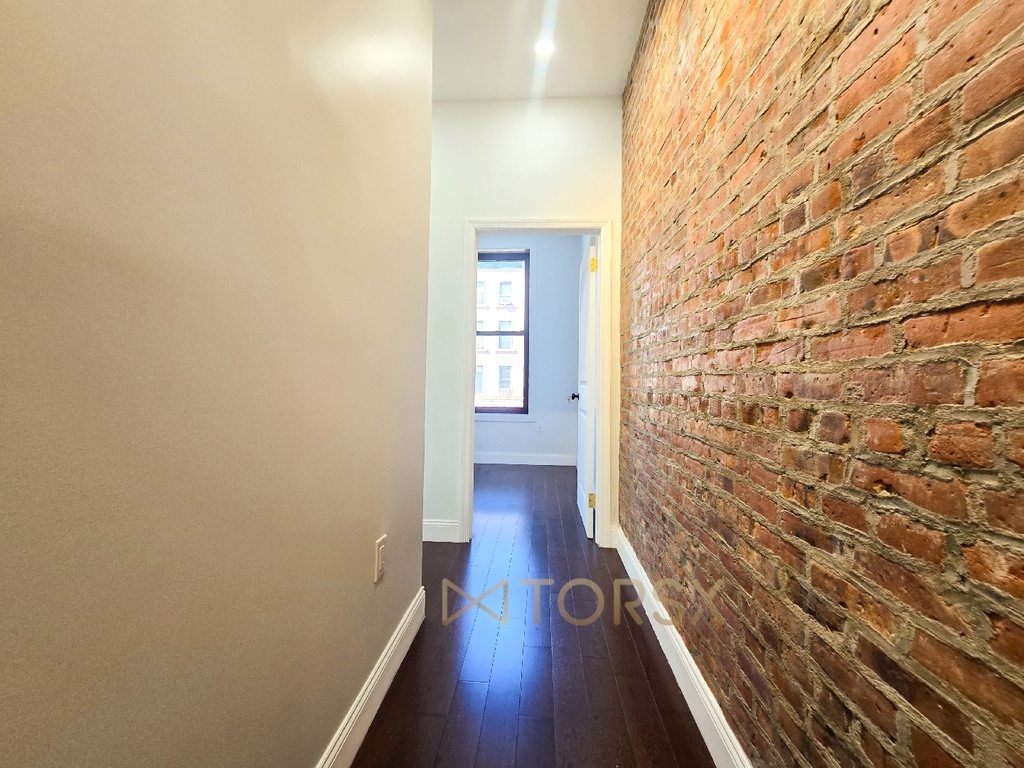 1 Kingston Avenue - Photo 12