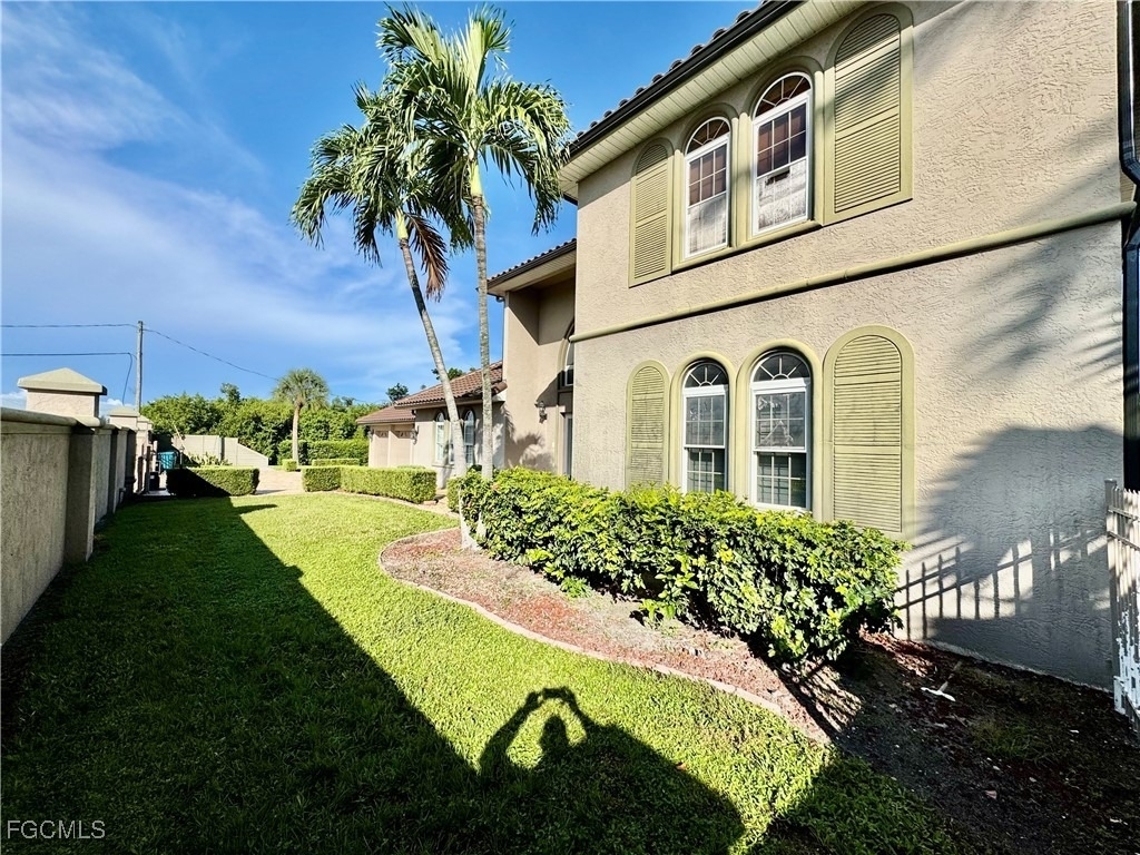 14370 Mcgregor Boulevard - Photo 3