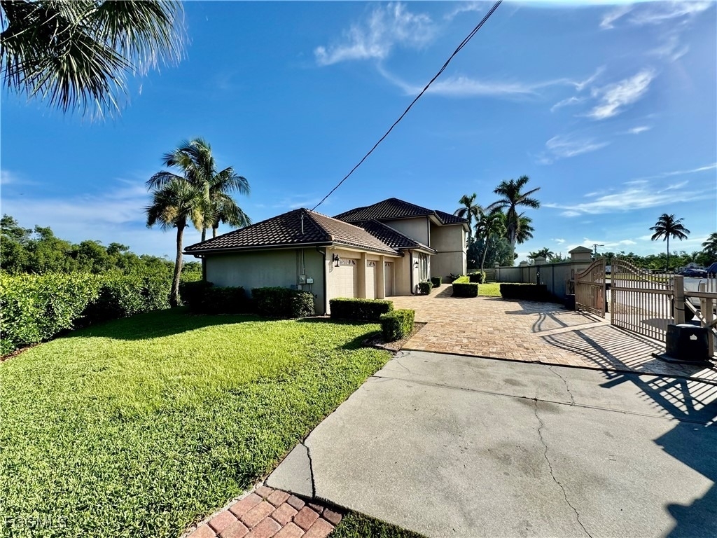 14370 Mcgregor Boulevard - Photo 2