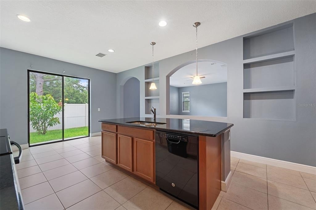 11006 Tahiti Isle Lane - Photo 12