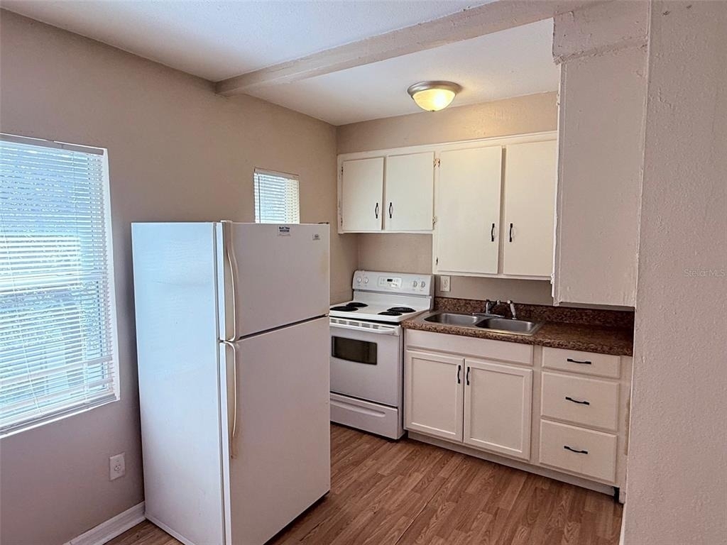 986 22nd Avenue S - Photo 5