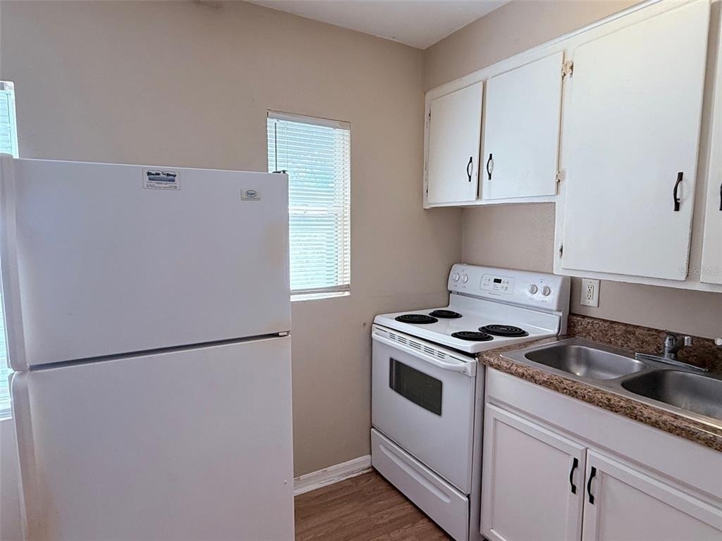 986 22nd Avenue S - Photo 7