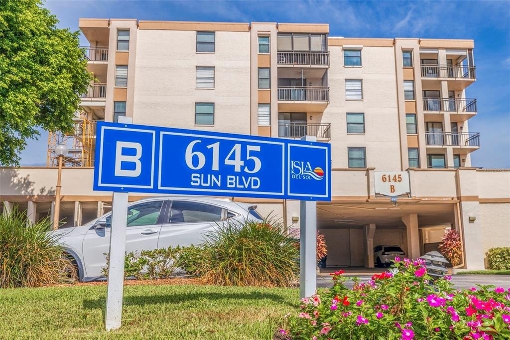 6145 Sun Boulevard - Photo 1