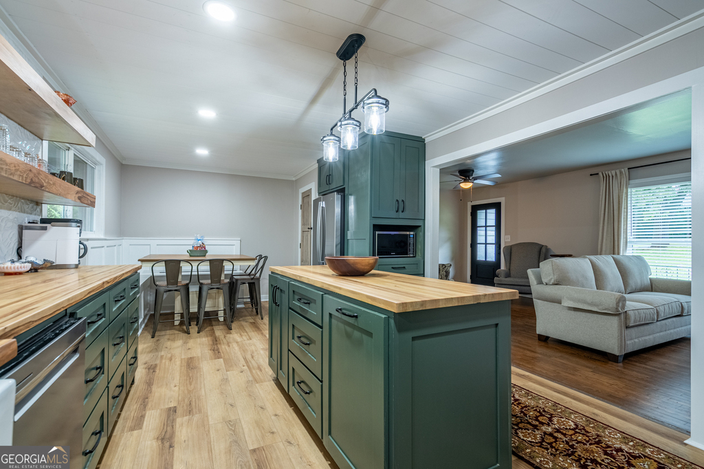 236 Pioneer Trail - Photo 2