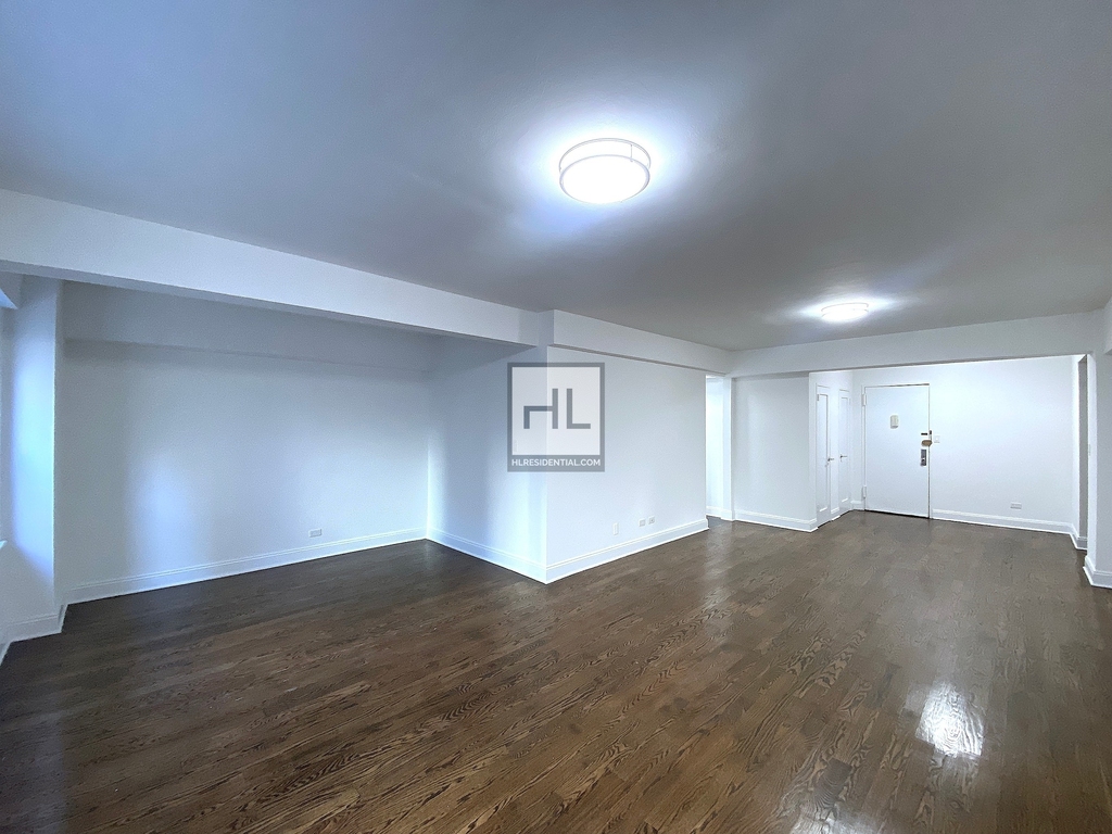 East 57th Street - Photo 0