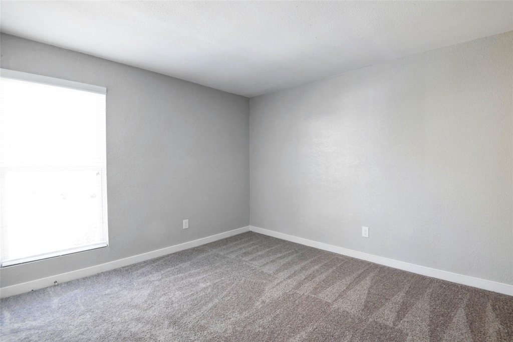 8787 Hammerly Blvd - Photo 4