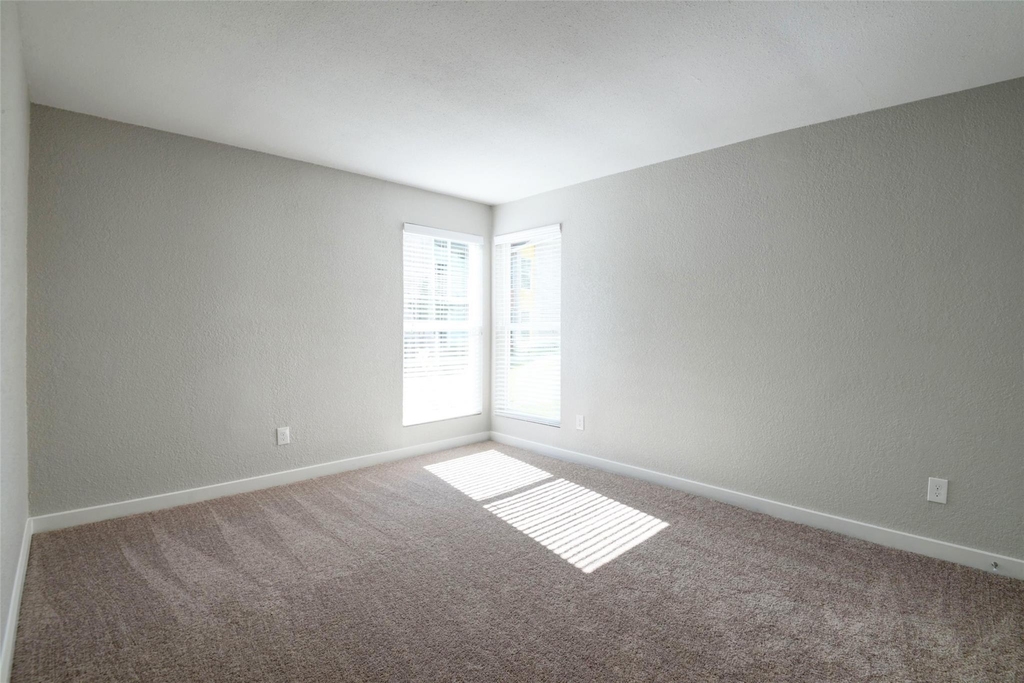 8787 Hammerly Blvd - Photo 5