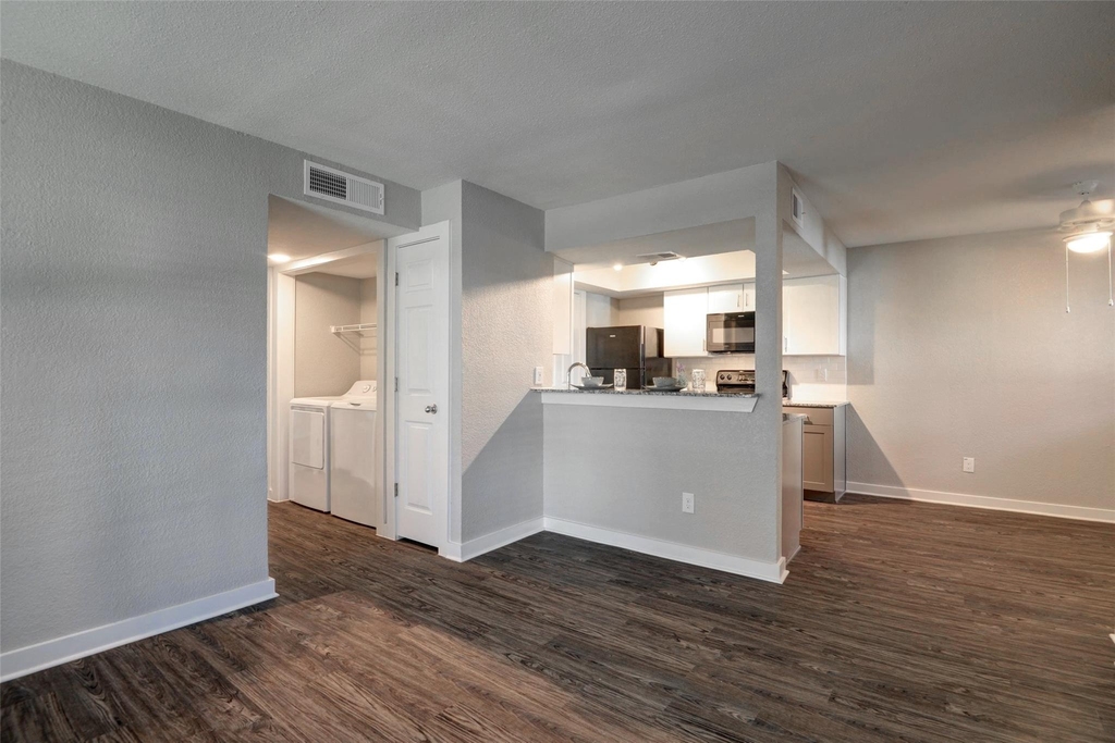 8787 Hammerly Blvd - Photo 1