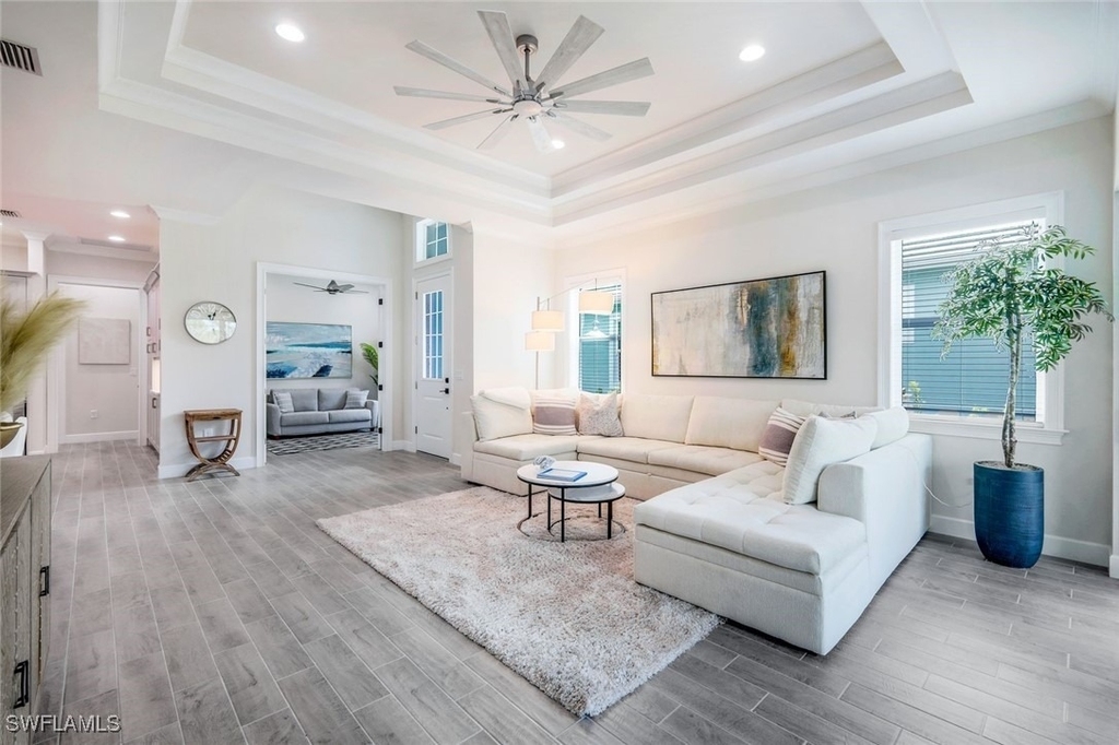 6875 Saona Court - Photo 2