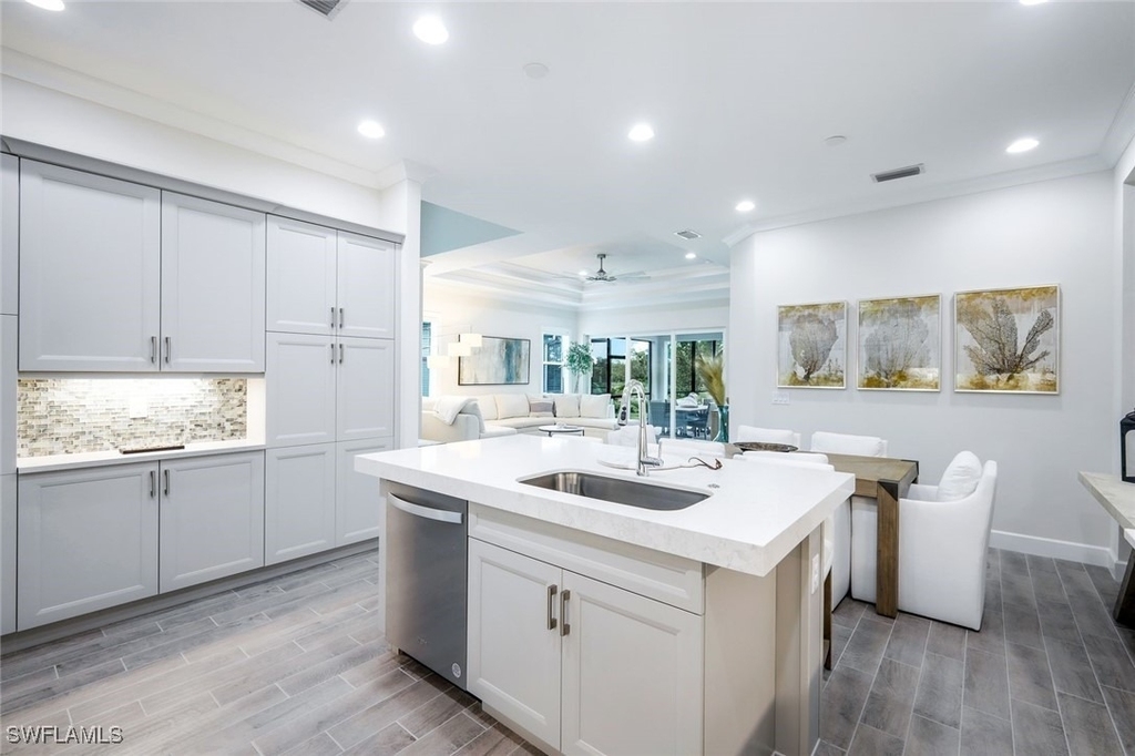 6875 Saona Court - Photo 6