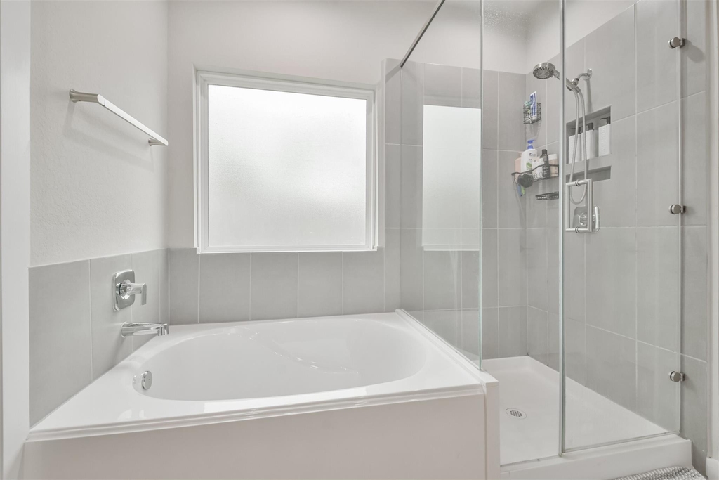 14226 Lake Lodge Drive - Photo 19