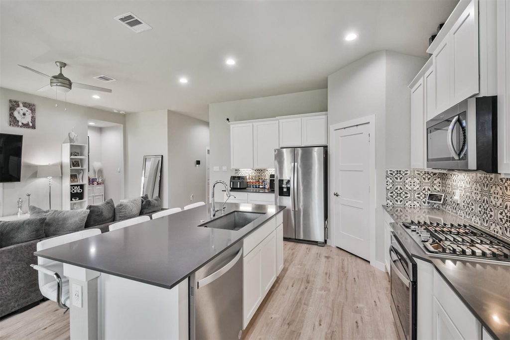 14226 Lake Lodge Drive - Photo 3