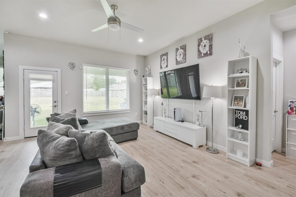 14226 Lake Lodge Drive - Photo 7