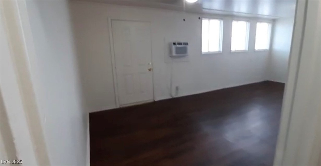180 N Jones Street - Photo 9