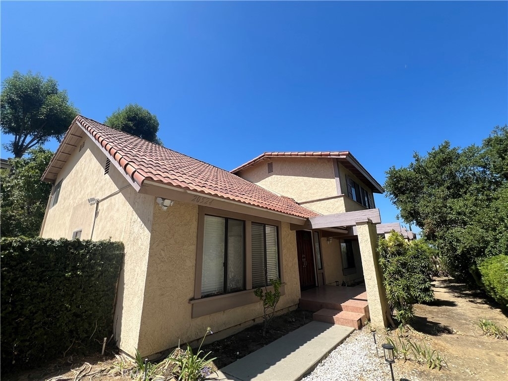 20524 Summertown Street - Photo 0