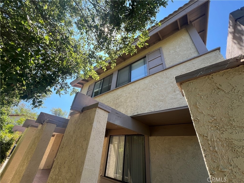 20524 Summertown Street - Photo 2