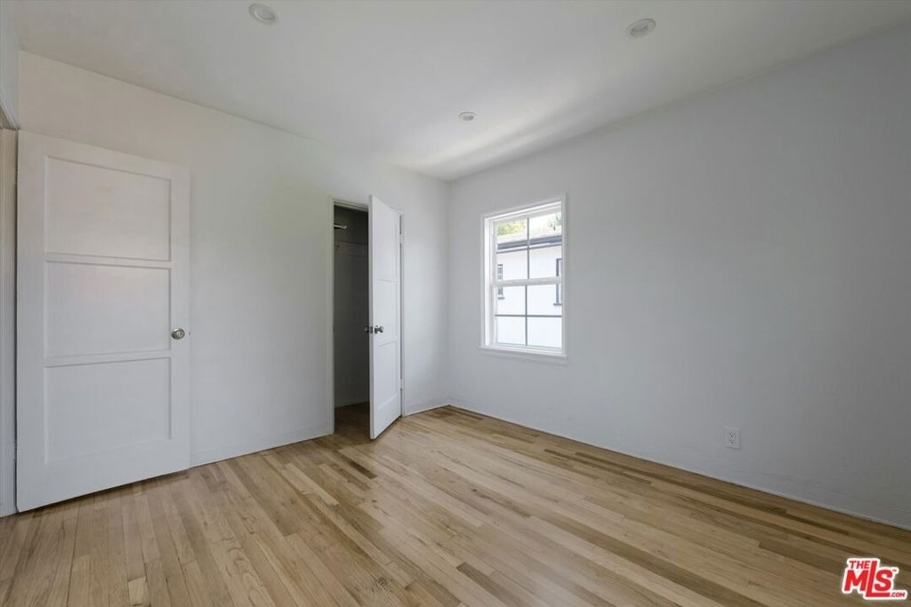11683 Chandler Boulevard - Photo 13