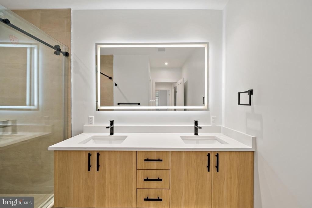 326 N 12th Street - Photo 16