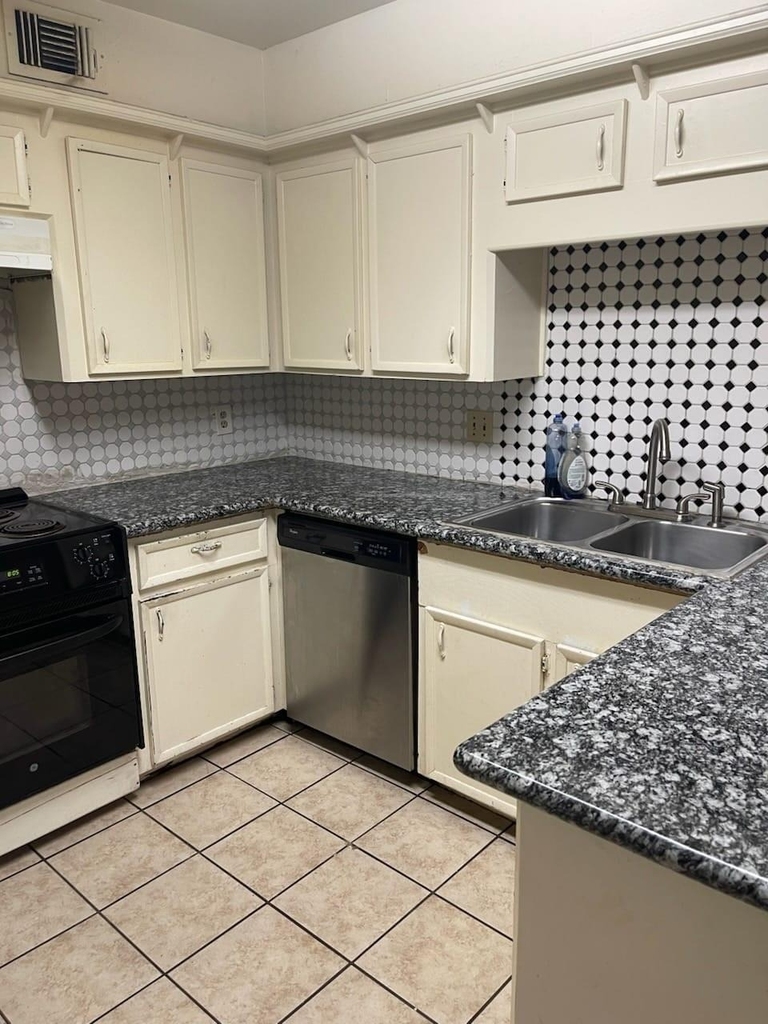 708 Carol Lynn Drive - Photo 0