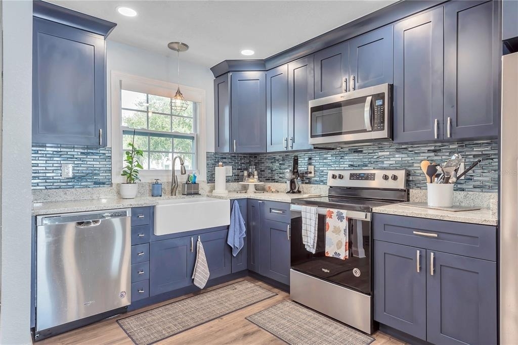 5172 Coquina Key Drive Se - Photo 2