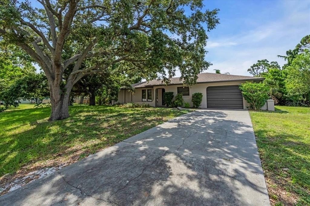 331 Burke Road - Photo 3