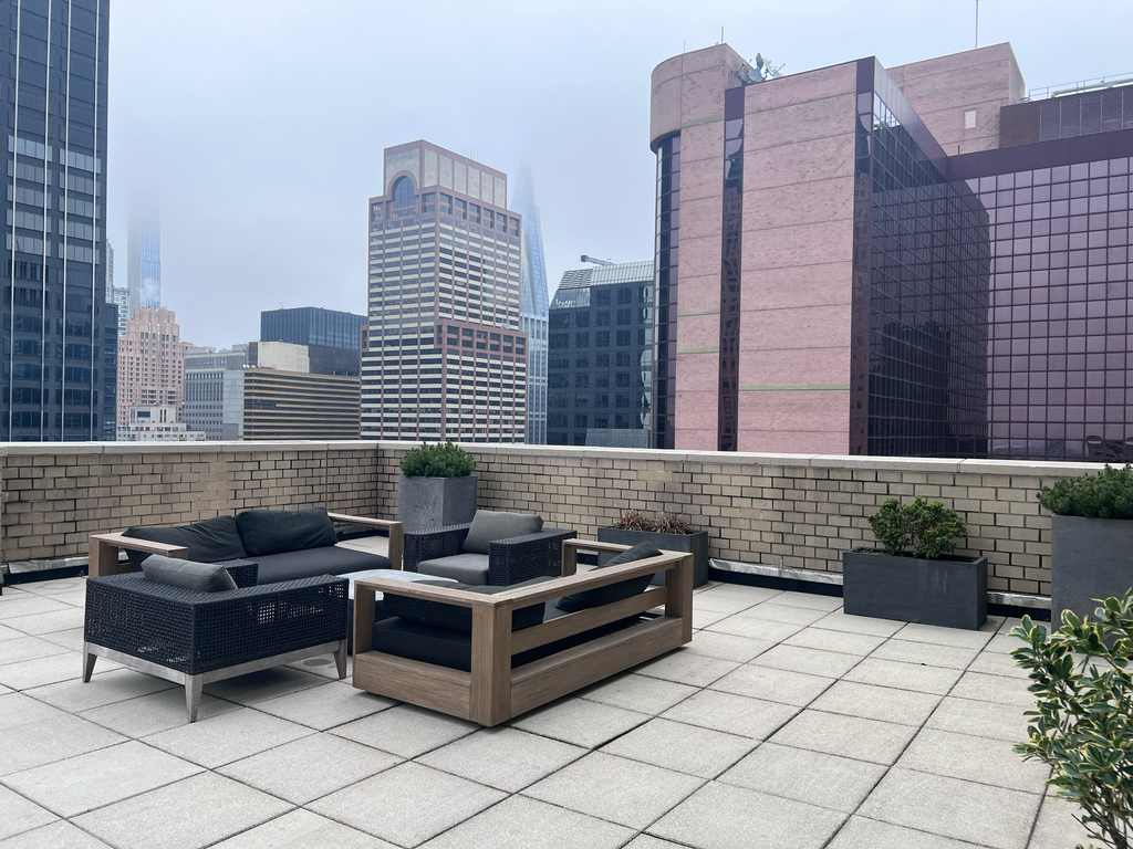 W 48th St - Photo 10