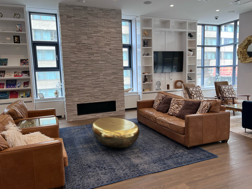 W 48th St - Photo 12