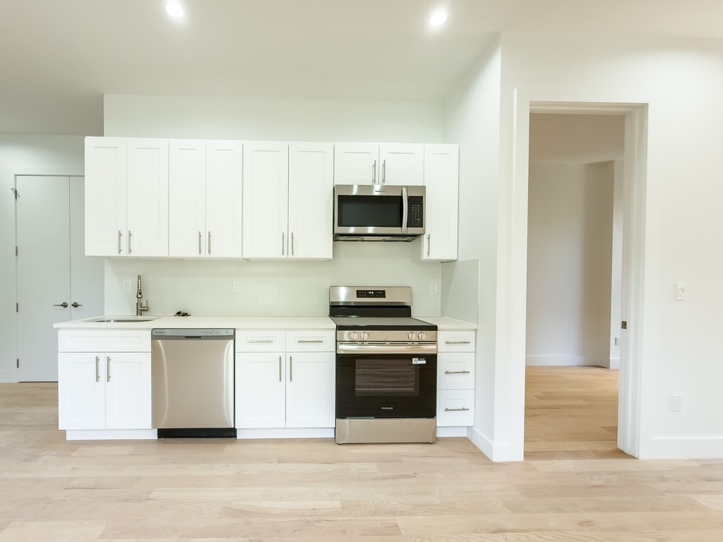 1047 Bedford Avenue - Photo 7