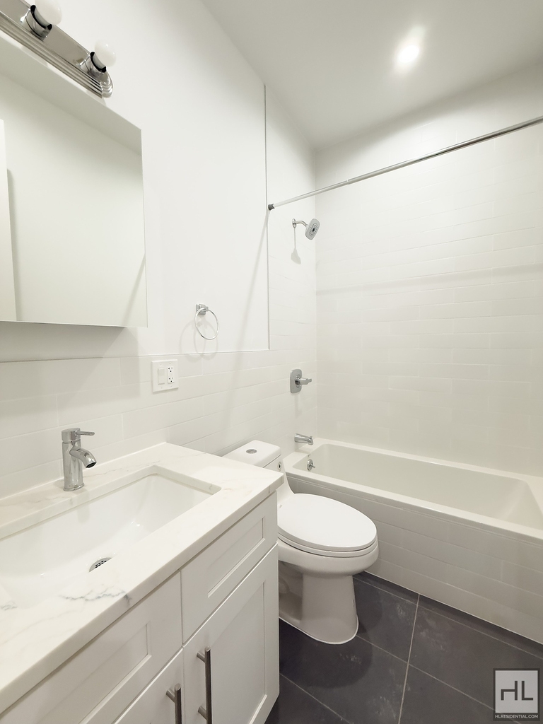 1047 Bedford Avenue - Photo 14