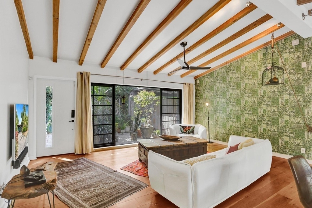 1613 Sw 5th Court - Photo 3
