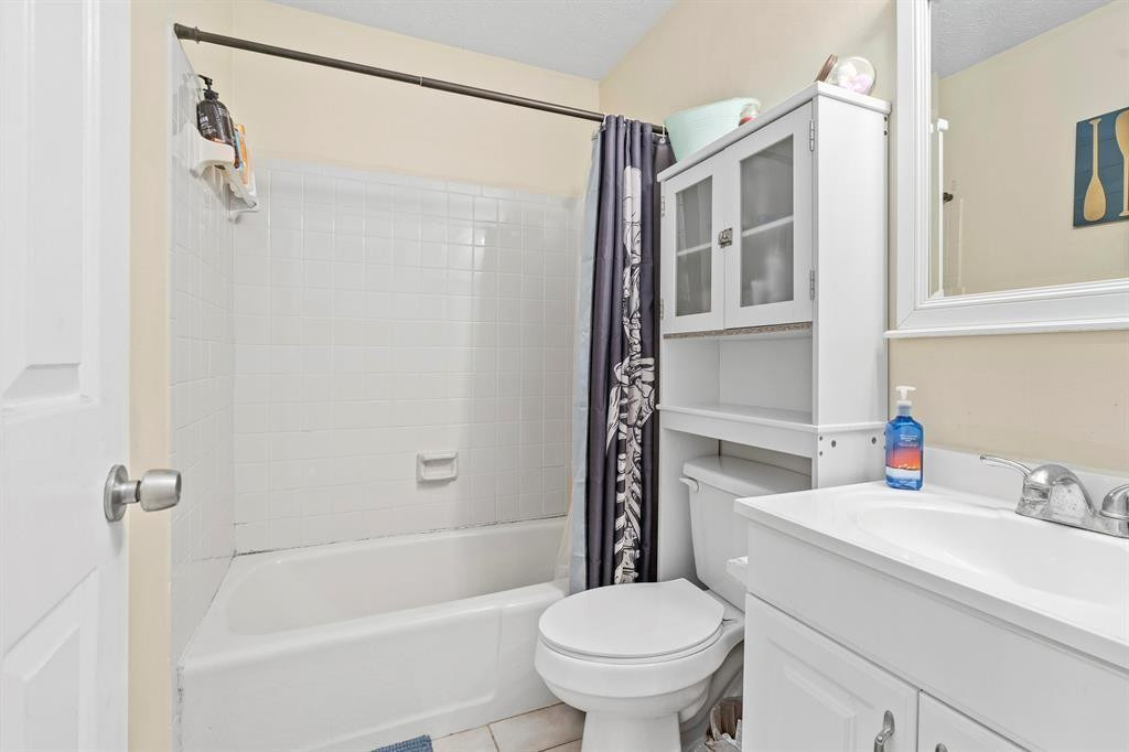 581 Nw Cornell Avenue - Photo 3